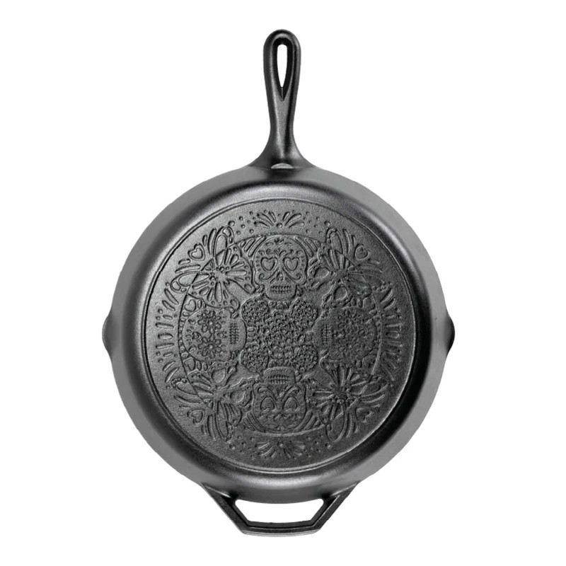 Tigaie adanca rotunda din fonta cu maner si logo Sugar Skull Lodge 30,5 cm L-10SKULL - 1 Tigaie adanca rotunda din fonta cu maner si logo Sugar Skull Lodge 30,5 cm L-10SKULL - 1