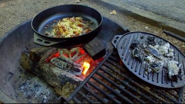 Camp Kitchen Campfire Mountain using the Lodge Coo